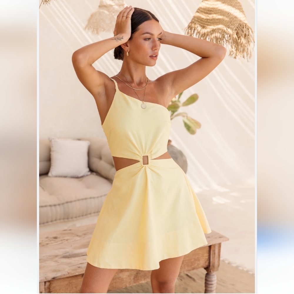 FORTUNATE ONE Beginning of Love Dress Yellow. Size Small - Picture 2 of 11